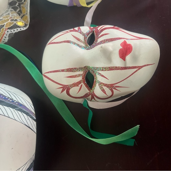 LOWSTART 🎭Lot of 10 Mardi Gras Masquerade Masks,  Ceramic Hand-Painted. 🎭 - Picture 9 of 13